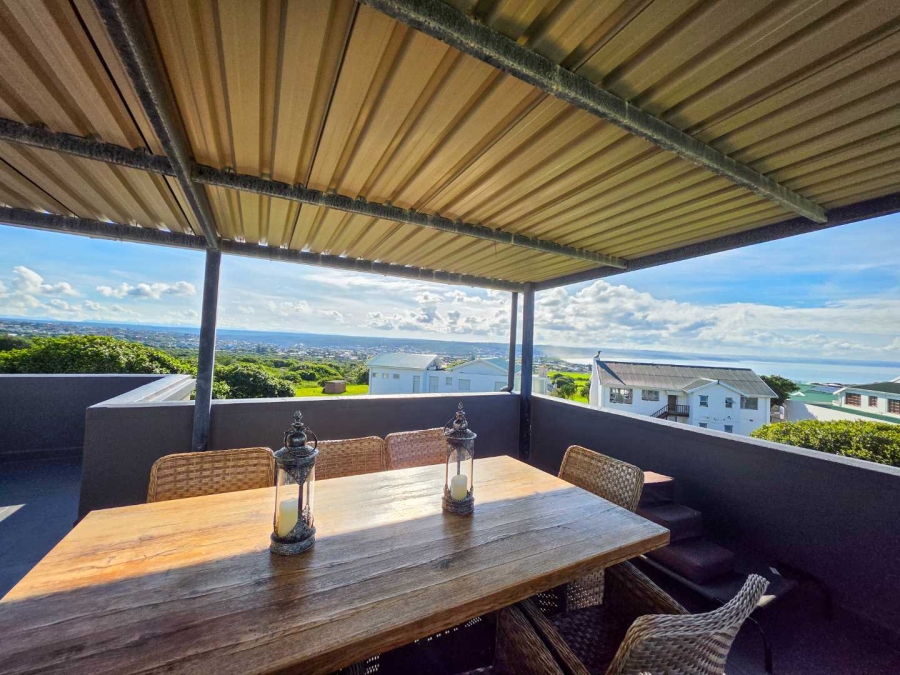 4 Bedroom Property for Sale in Stilbaai Wes Western Cape